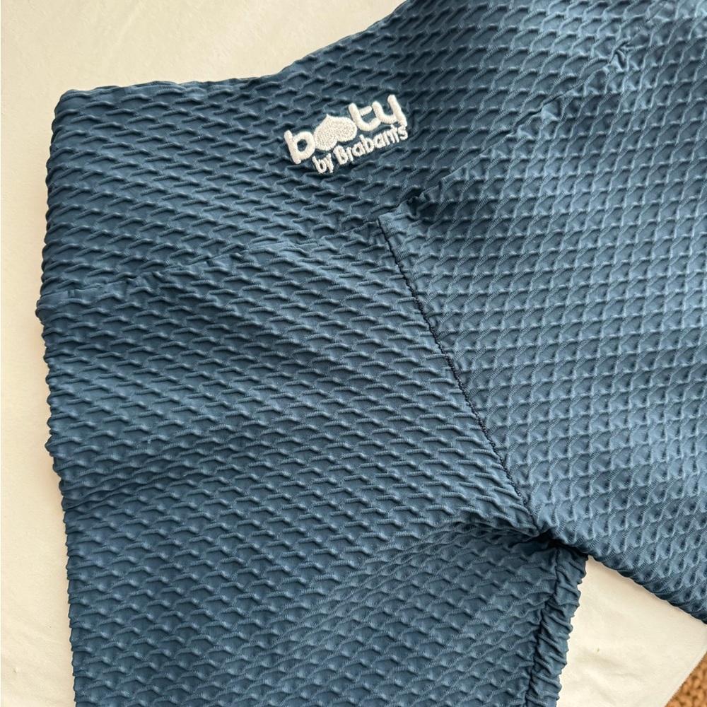 Booty by Brabants croco skin cropped